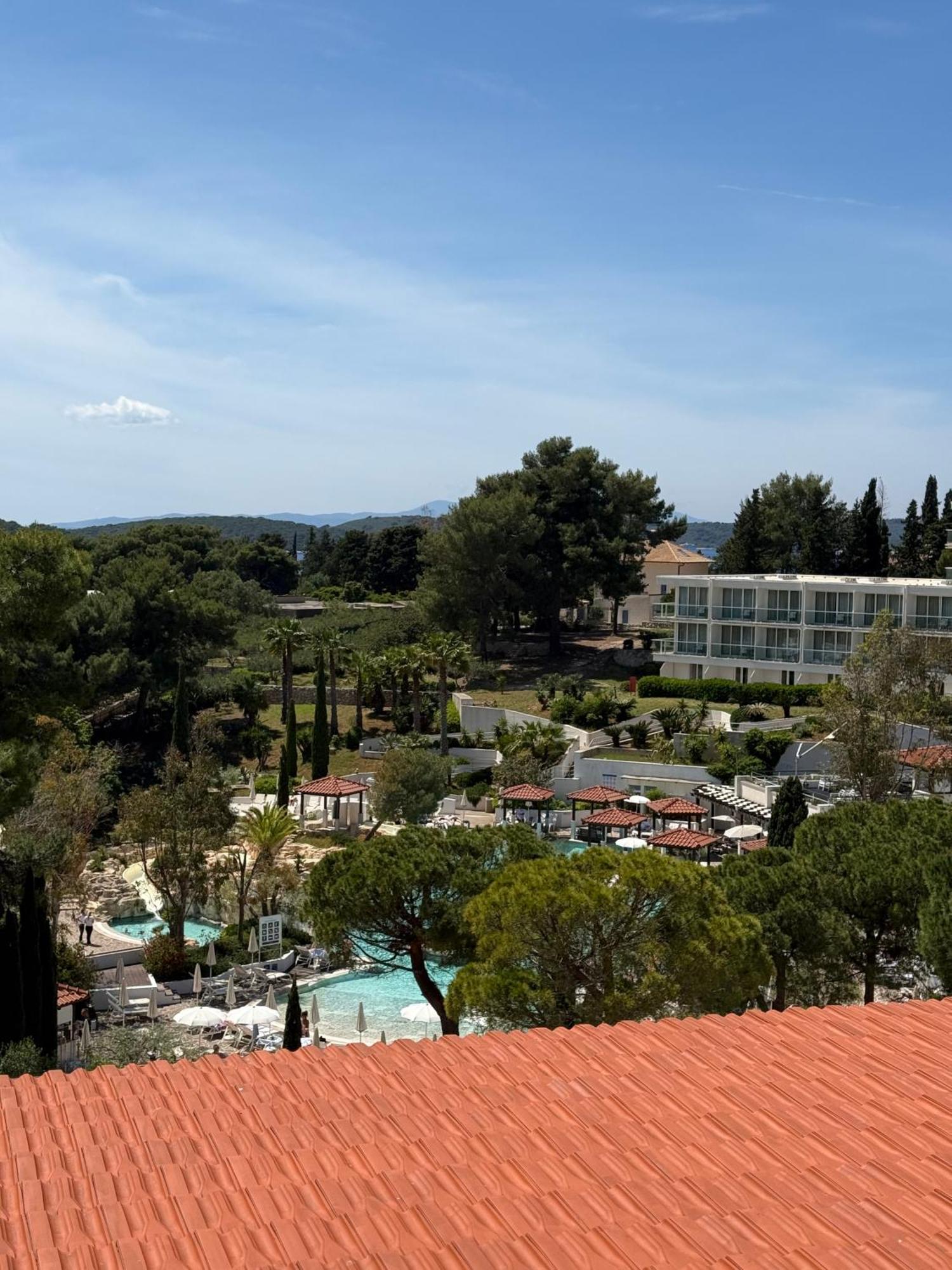 Dinka * Hvar Town